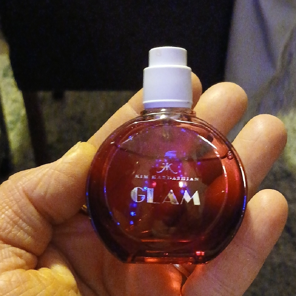 Kardashian Kollection Glam Red Perfume